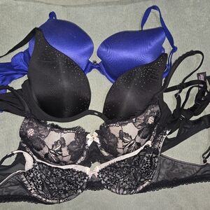 Four Victoria's Secret 32C bras